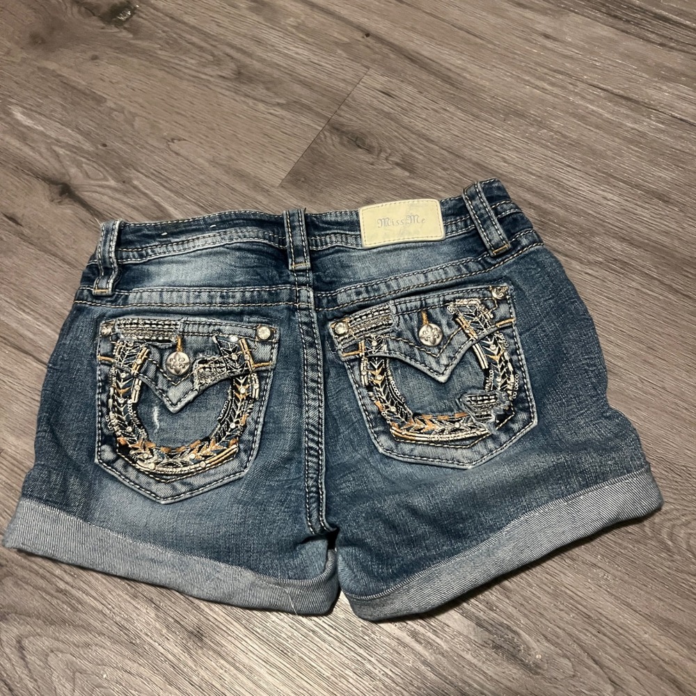 Miss Me Women 26 Blue Denim Shorts Embellished Rhinestone Flap Pocket Cuffed Y2K
